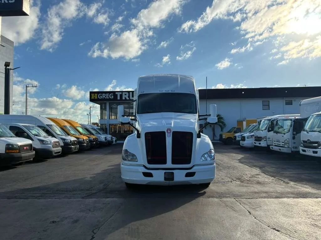 2022 Kenworth T600 T680 Aerodynamic in Miami, FL, United States 2 - 17145653