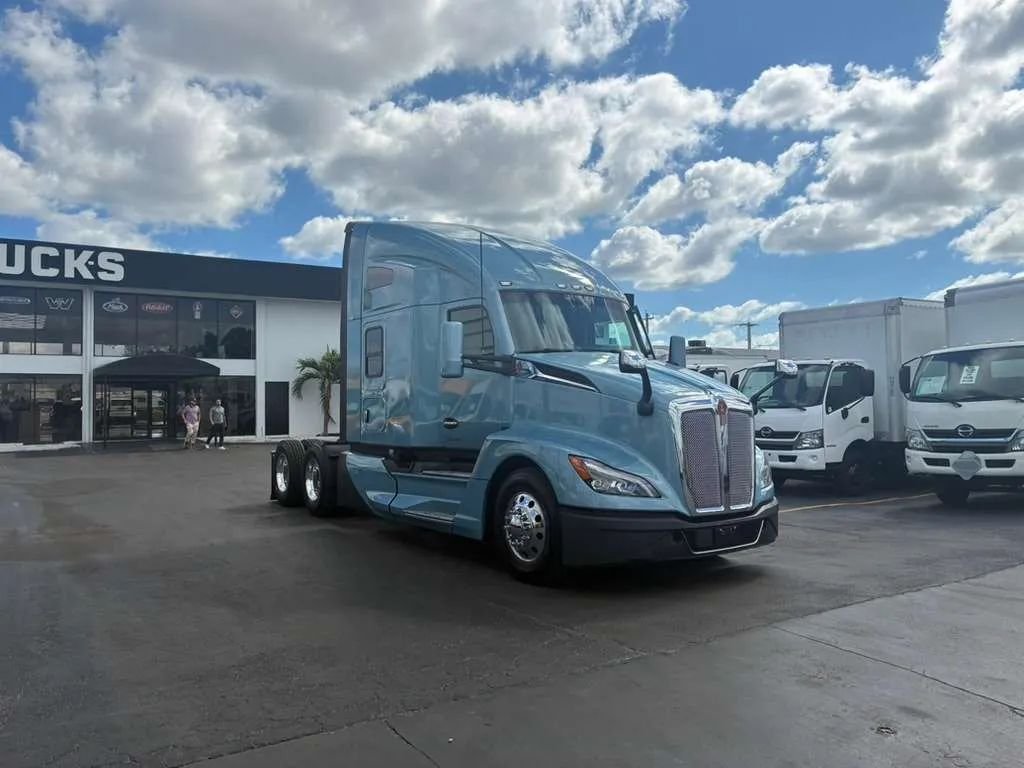 2022 Kenworth T600 T680 Aerodynamic in Miami, FL, United States 3 - 17145640