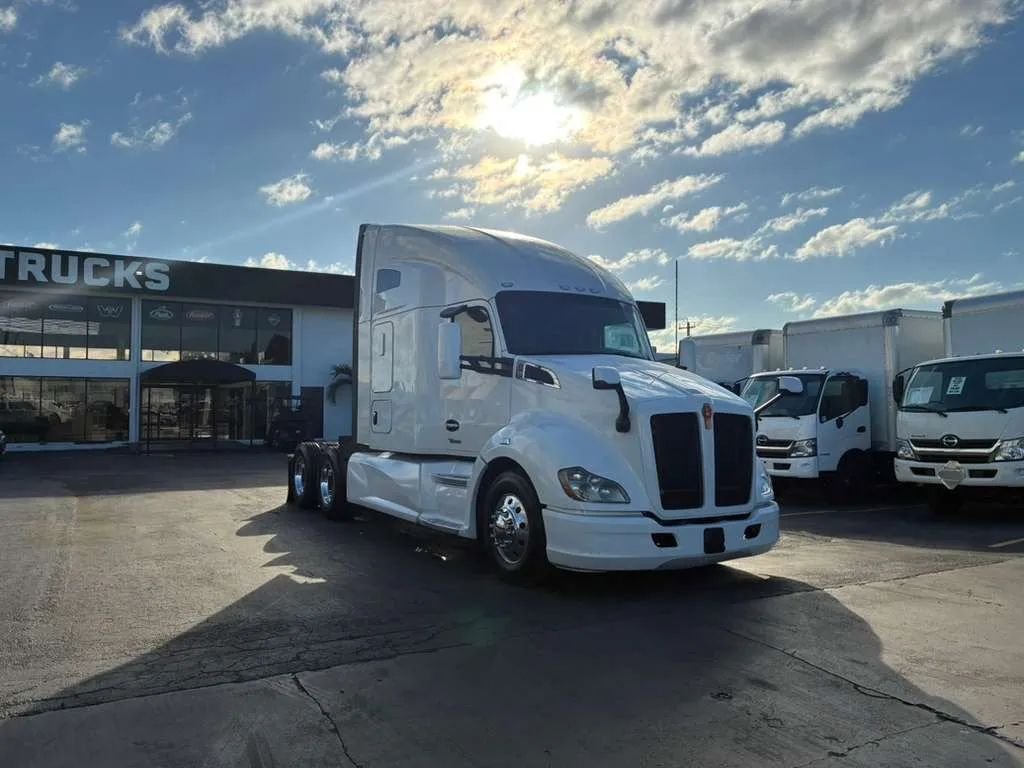 2022 Kenworth T600 T680 Aerodynamic in Miami, FL, United States 3 - 17145653