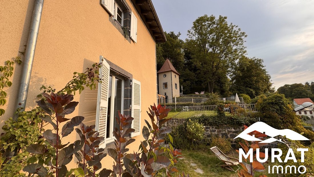 House in Pontgibaud, Auvergne-Rhône-Alpes, France 1 - 17143981