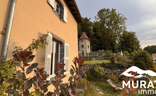 House in Pontgibaud, Auvergne-Rhône-Alpes, France 1