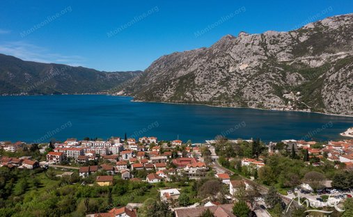 Terreno en Risan, Municipio de Kotor, Montenegro 1