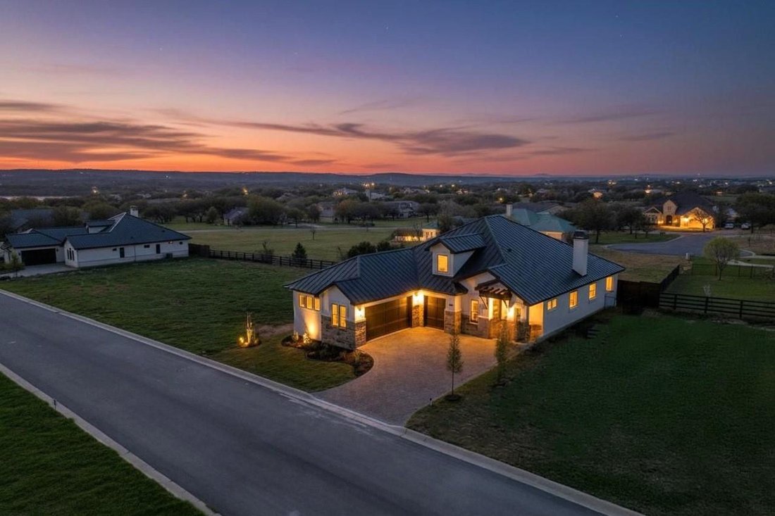 House in Spicewood, Texas, United States 2 - 17146141