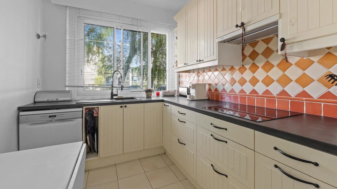 Apartment in Marnes-la-Coquette, Ile-de-France, France 4 - 17146086