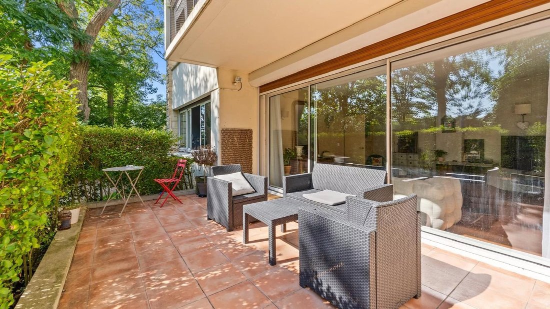 Apartment in Marnes-la-Coquette, Ile-de-France, France 1 - 17146086