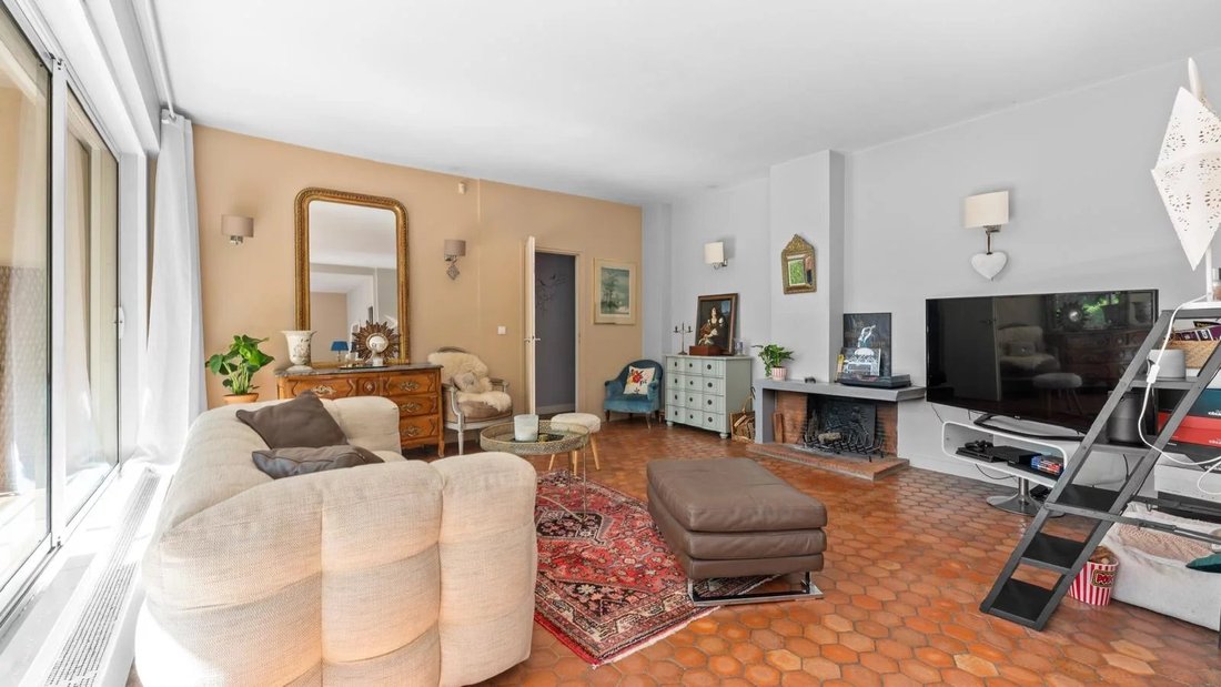 Apartment in Marnes-la-Coquette, Ile-de-France, France 3 - 17146086