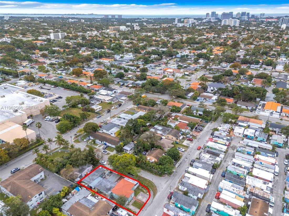House in Miami, Florida, United States 3 - 17145996