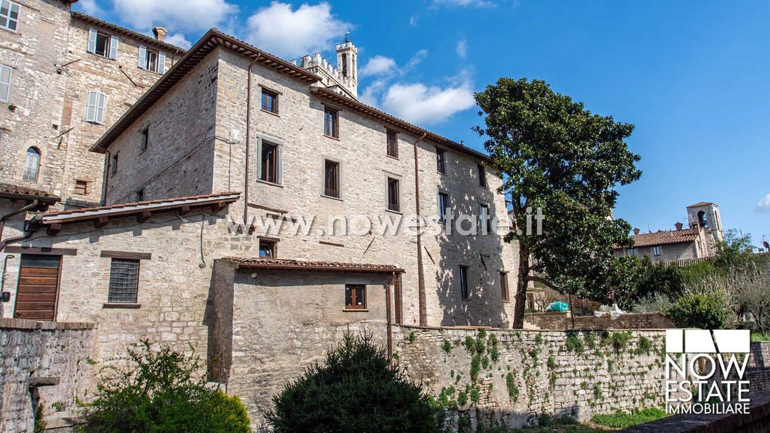 Condo in Gubbio, Umbria, Italy 1 - 17147997