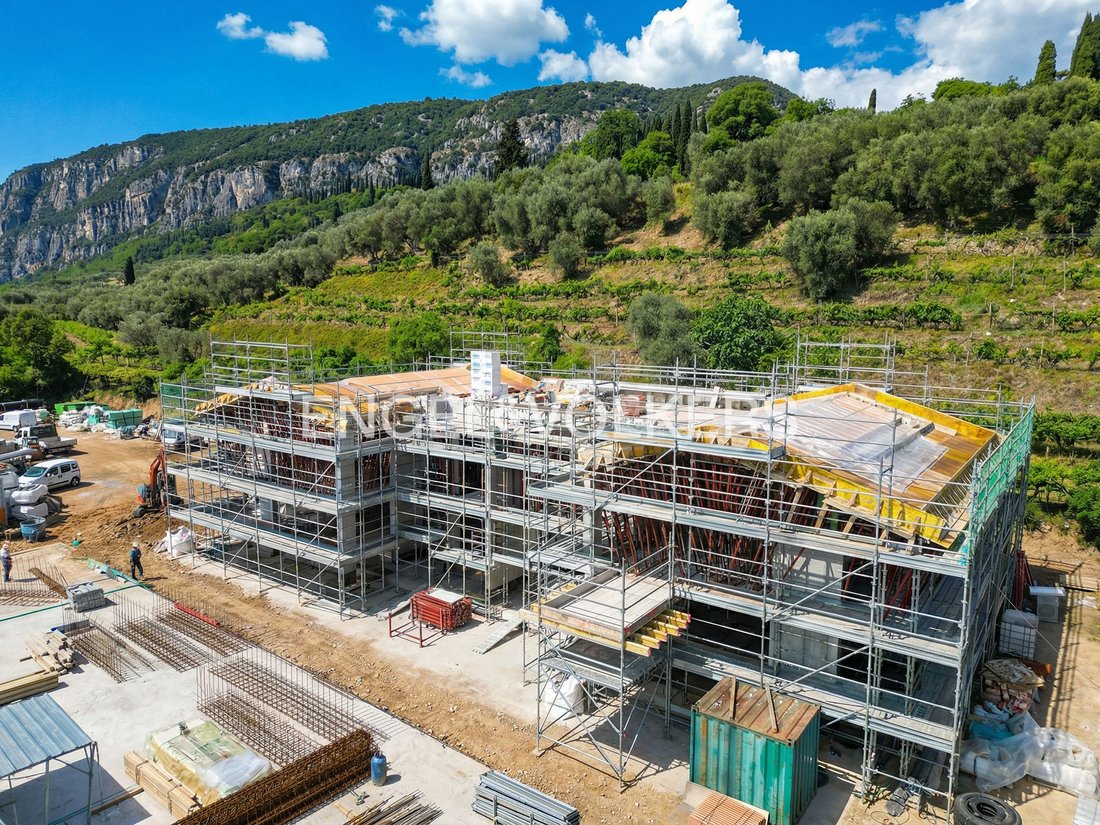 Apartment in Garda, Veneto, Italy 3 - 16554897