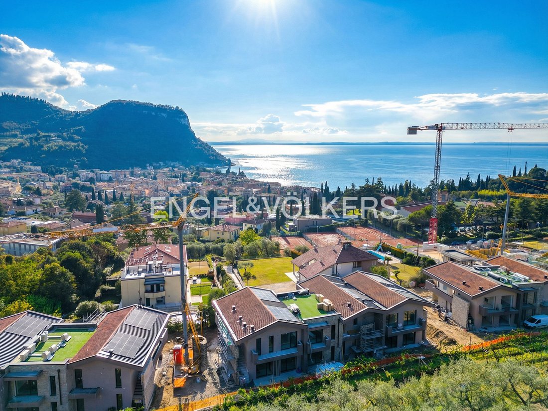 Apartment in Garda, Veneto, Italy 4 - 16554902