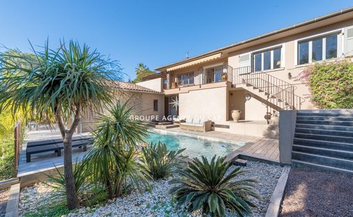 Villa in Le PeyronSaint Sébastien, Saint-Raphaël, France 1