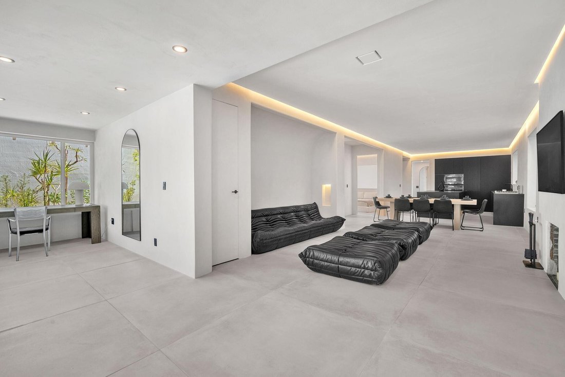 House in Miami, Florida, United States 1 - 16816528