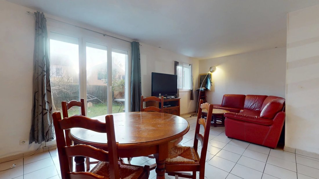 House in Le Lac Grande Ile A, Voisins-le-Bretonneux, France 1 - 17147559