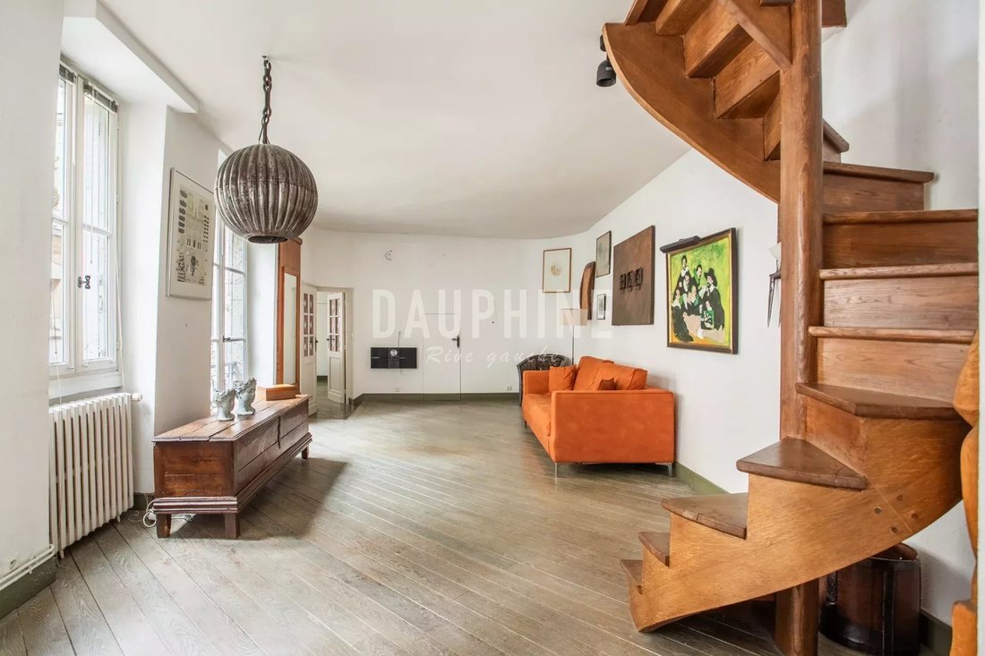 Apartment in Monnaie, Paris 6e Arrondissement, Paris 4 - 17147442