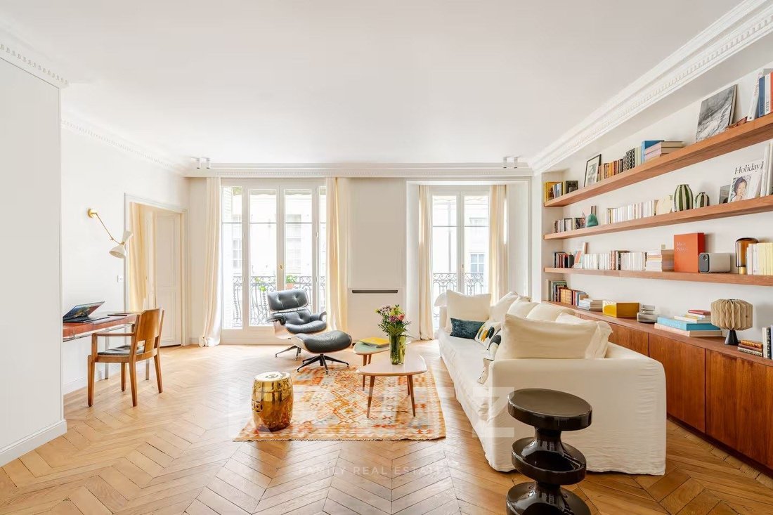 Apartment in Île Saint Louis, Paris 4e Arrondissement, Paris 1 - 17150053