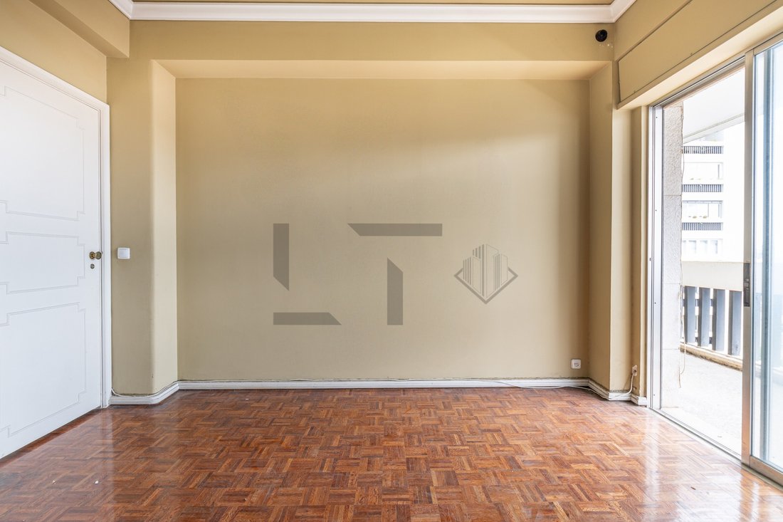 Apartment in Alvalade, Lisbon, Portugal 5 - 17147909