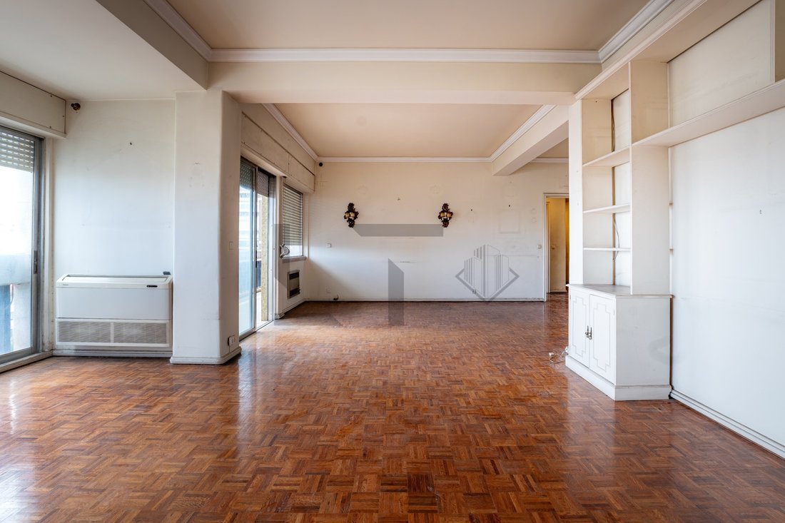 Apartment in Alvalade, Lisbon, Portugal 2 - 17147909