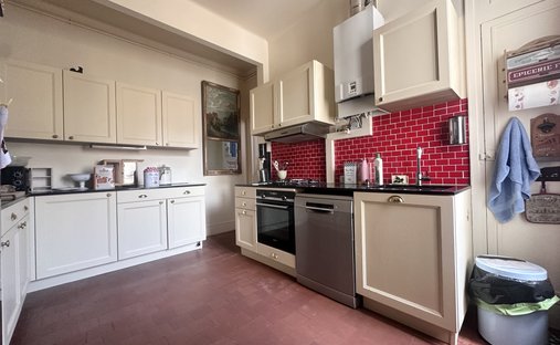 17th C. Chateau (With A Section Dedicated To Events) And 5 Acres In Centre Of France