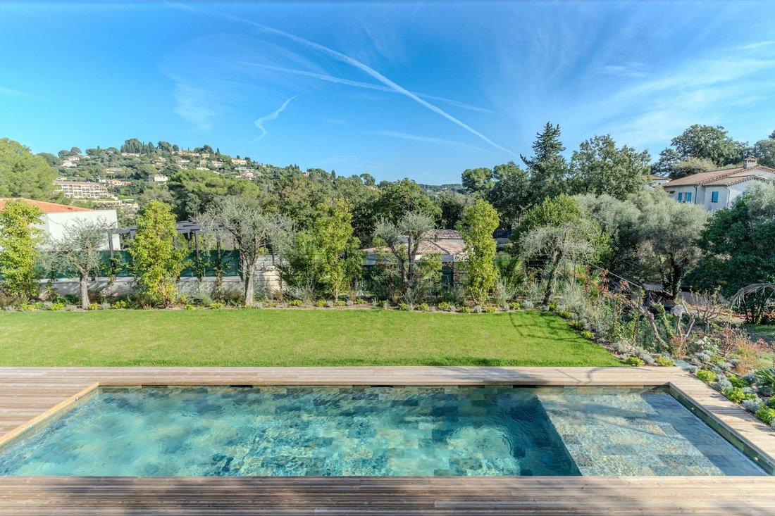 Villa in Mougins, Provence-Alpes-Côte d'Azur, France 4 - 17147539