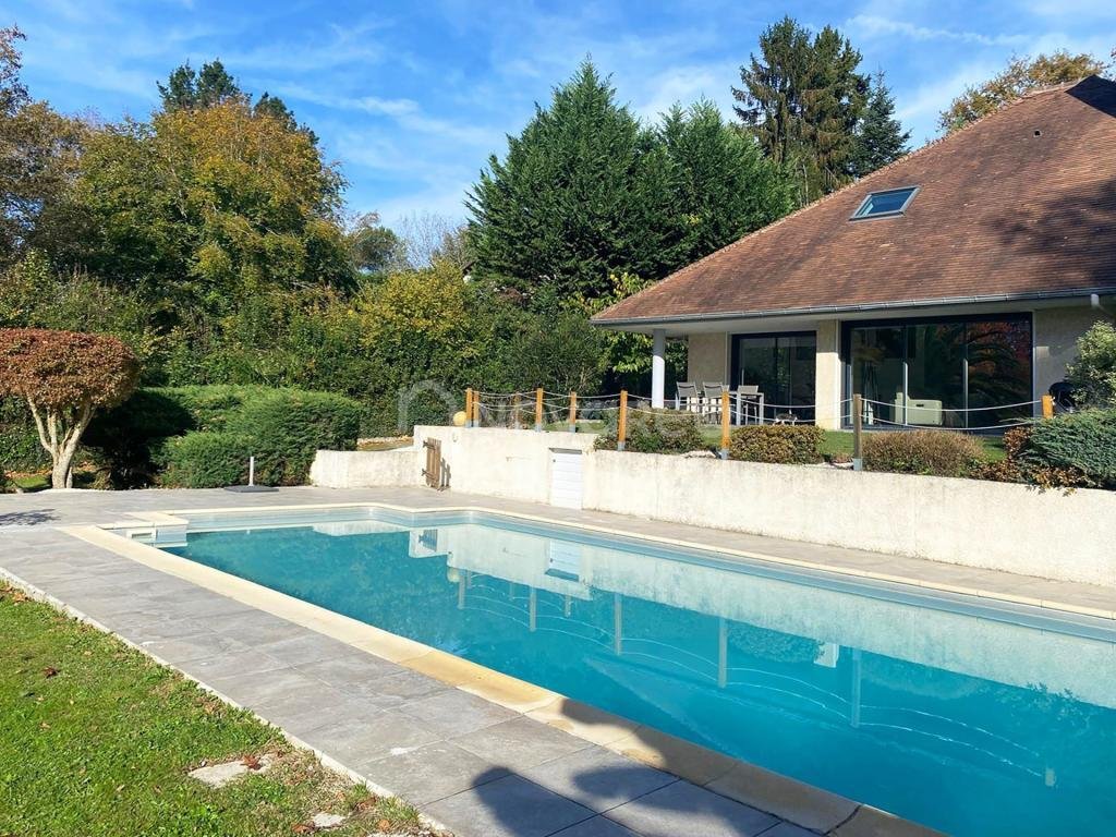 House in Serres-Morlaas, Nouvelle-Aquitaine, France 1 - 17149475