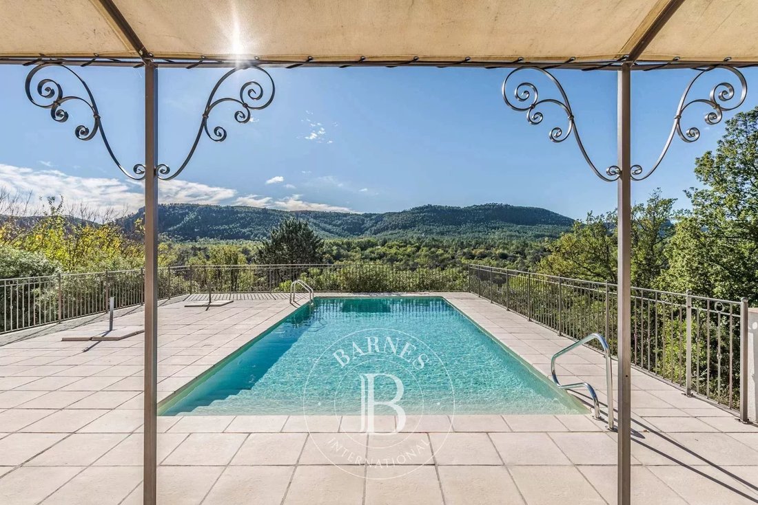 Bagnols-en-Forêt, Provence-Alpes-Côte d'Azur, France 1 - 17150137