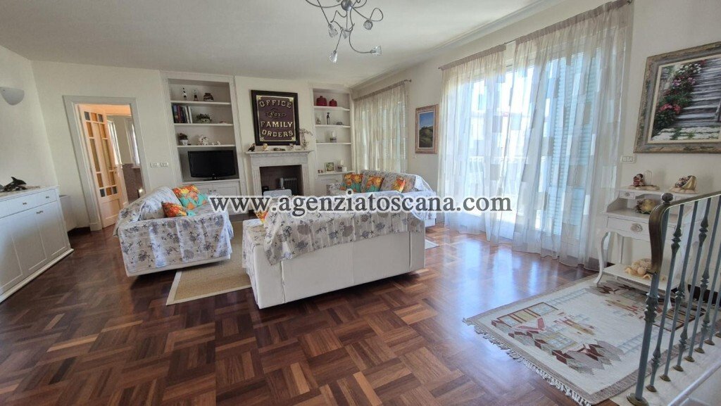 Apartment in Center, Forte dei Marmi, Tuscany 1 - 17146319