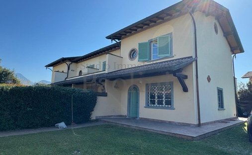 Villa in Center, Forte dei Marmi, Tuscany 1