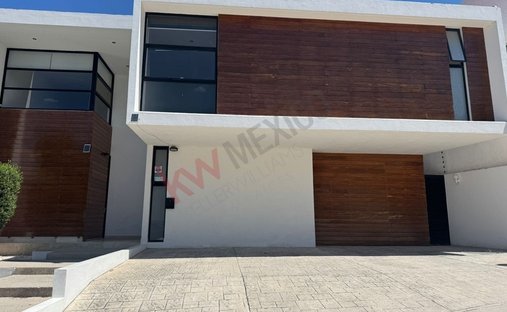 House in Juriquilla, Querétaro, Mexico 1