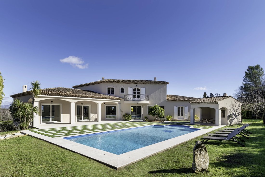 Villa in Valbonne, Provence-Alpes-Côte d'Azur, France 3 - 17147574