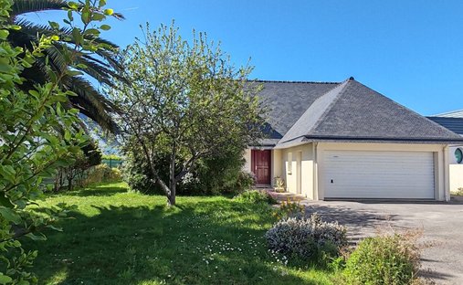 House in Ouest, Quiberon, France 1