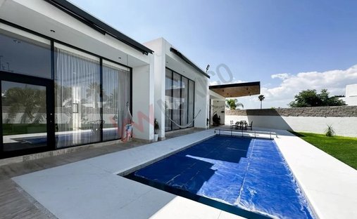 House in Juriquilla, Querétaro, Mexico 1