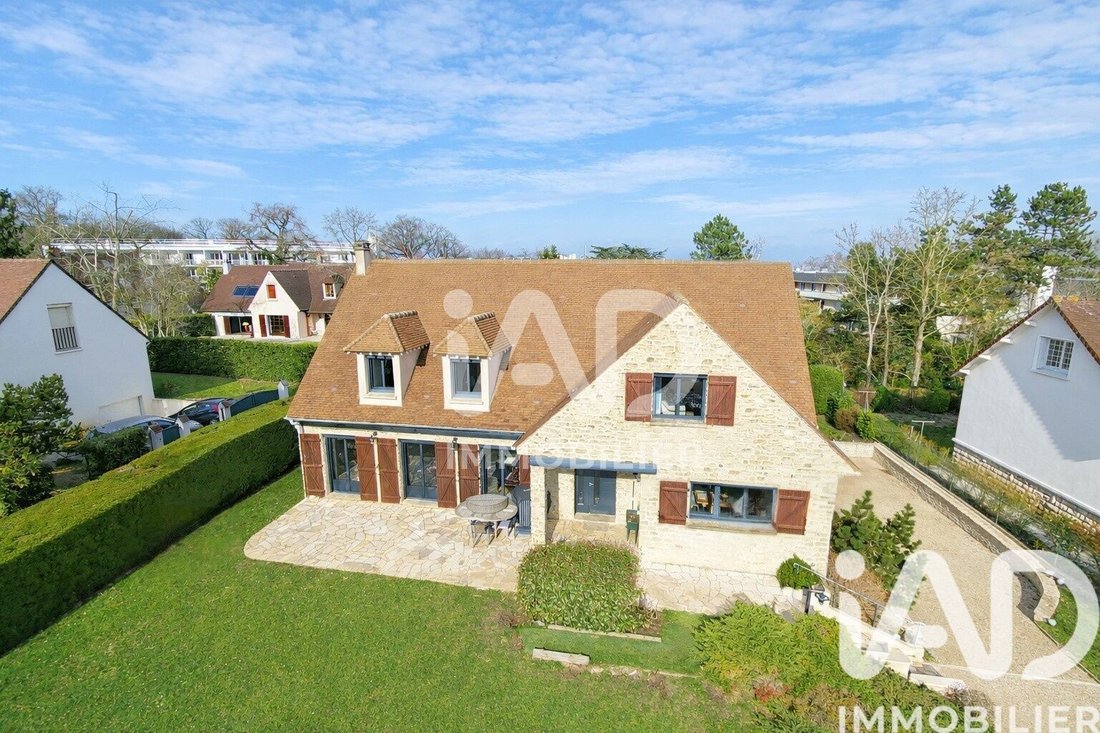 House in Sud, Chambourcy, France 1 - 16336180