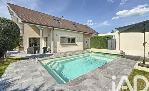 Haus in Leclerc-Centre Ouest, Brie-Comte-Robert, Frankreich 1