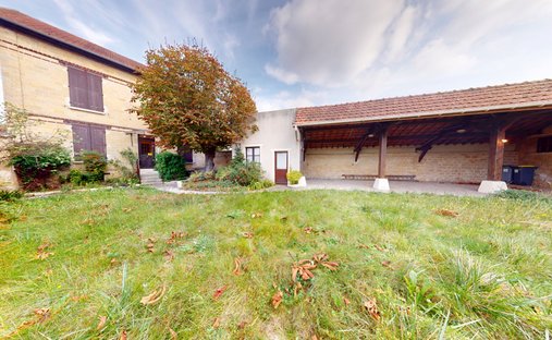 Haus in Port Ham-Village, Cergy, Frankreich 1