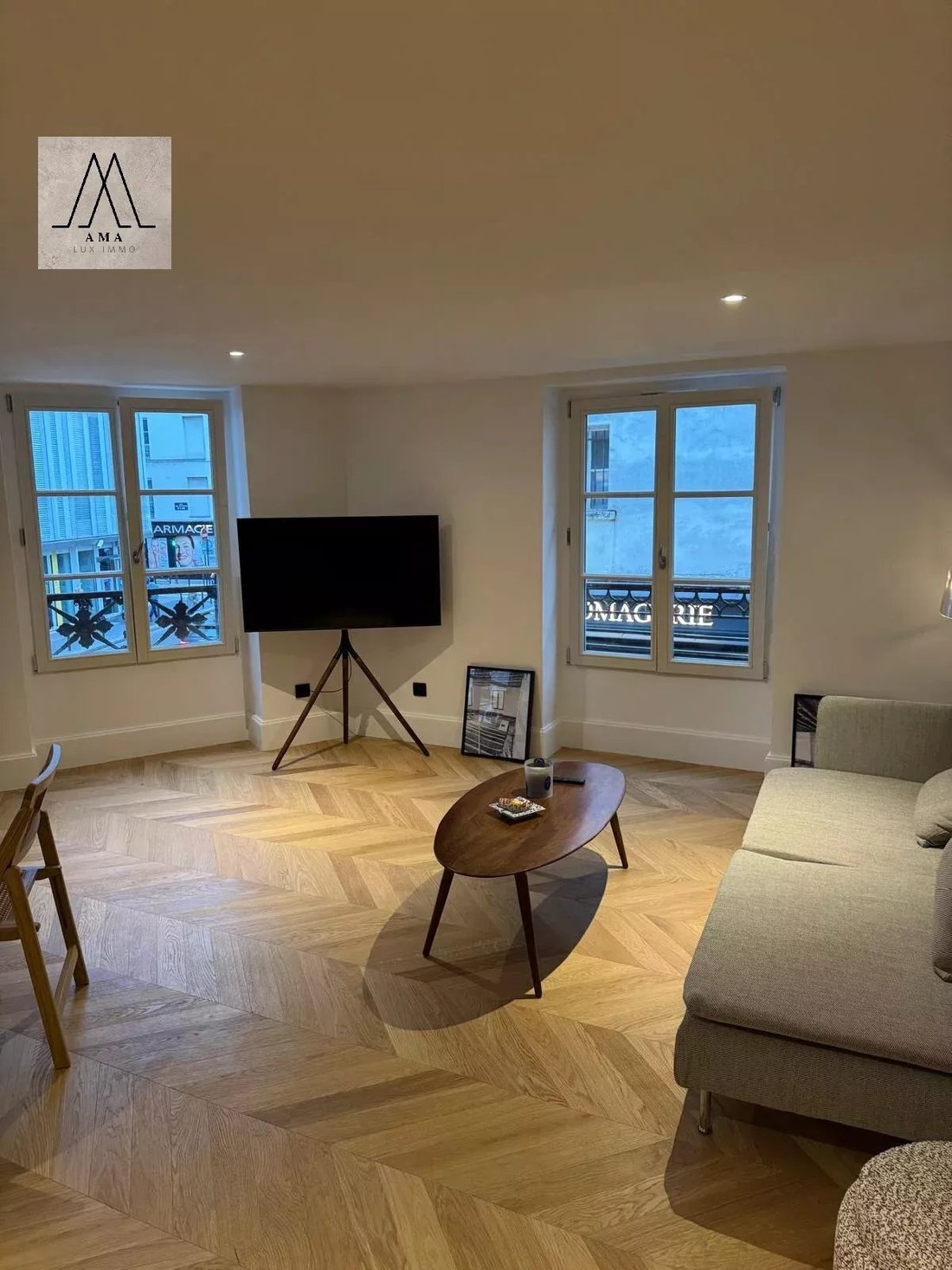 Apartment in Ecole Militaire, Paris 7e Arrondissement, Paris 2 - 15112485