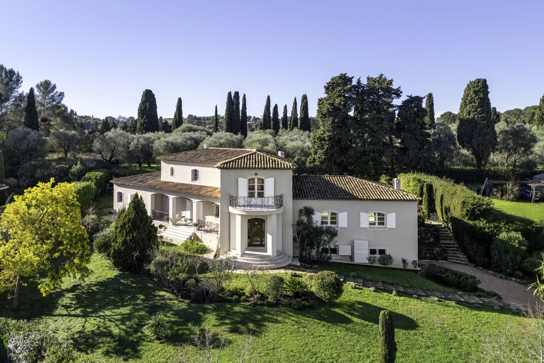 Villa in Valbonne, Provence-Alpes-Côte d'Azur, France 4 - 17147574