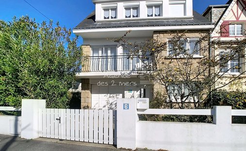 House in Ouest, Quiberon, France 1