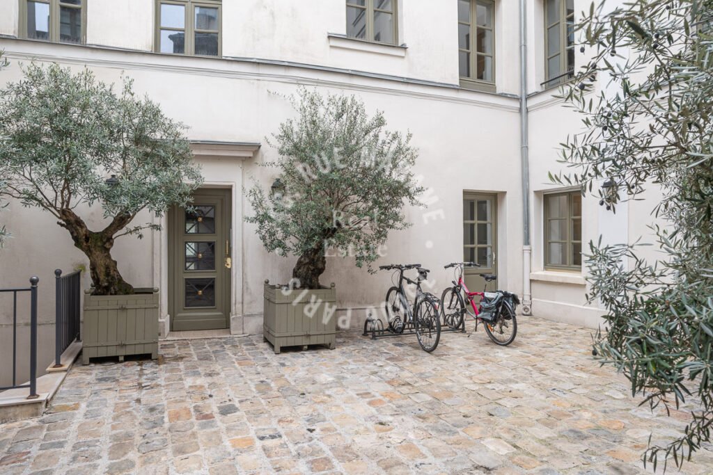 Apartment in Odéon, Paris 6e Arrondissement, Paris 2 - 17146643