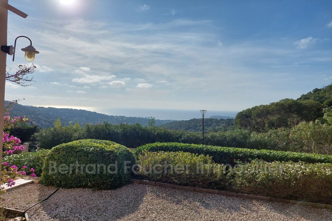 Villa in Sud, Cavalaire-sur-Mer, France 4 - 17147333