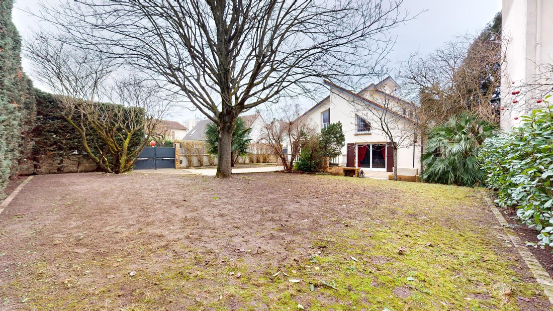 House in Montigny-les-Cormeilles, Ile-de-France, France 1 - 17147155