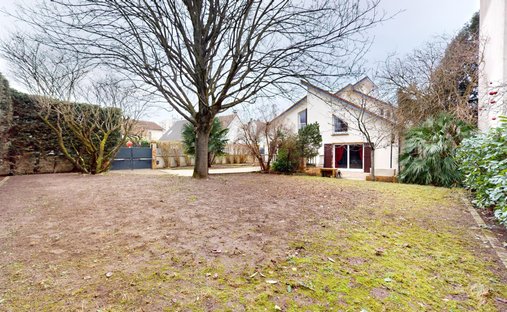 House in Montigny-les-Cormeilles, Ile-de-France, France 1
