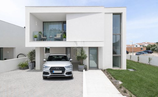 Villa in São João das Lampas, Lisbon, Portugal 1