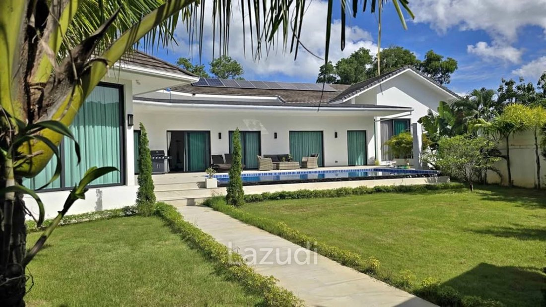 Villa in Chalong, Phuket, Thailand 1 - 17147669