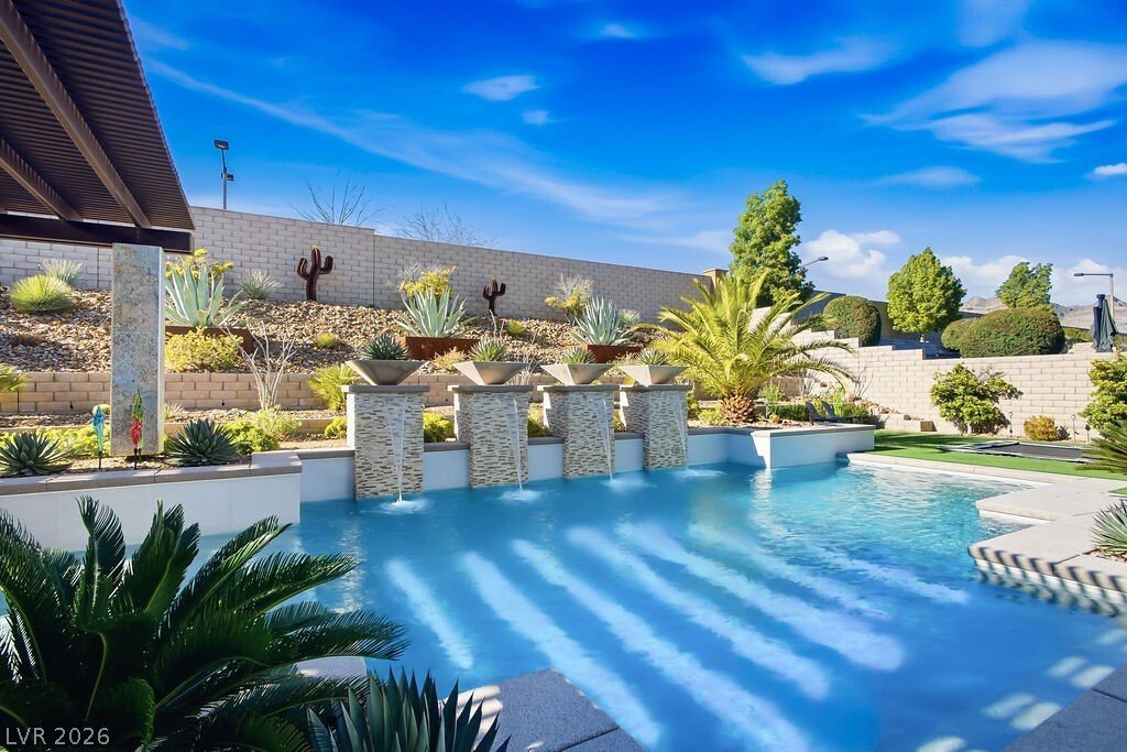 House in Las Vegas, Nevada, United States 1 - 17148914