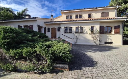 House in Ouest - Pointe de Marre, Albi, France 1