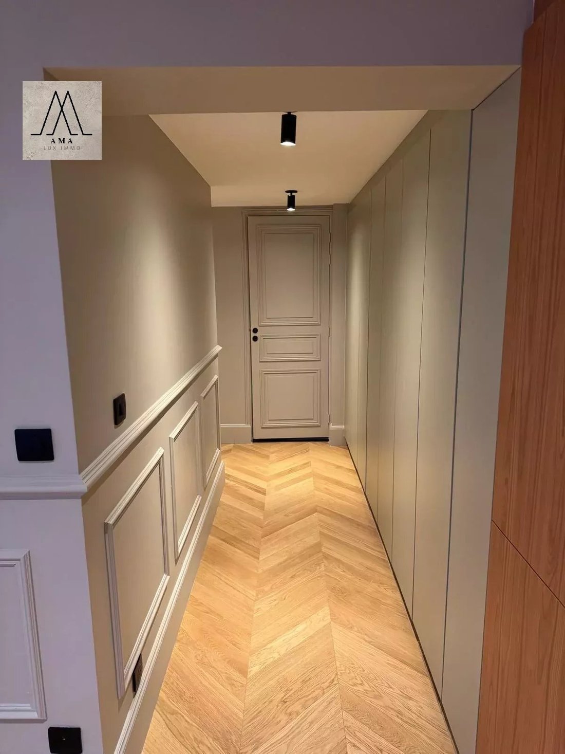 Apartment in Ecole Militaire, Paris 7e Arrondissement, Paris 5 - 15112485