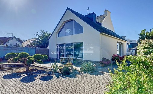 House in Ouest, Quiberon, France 1