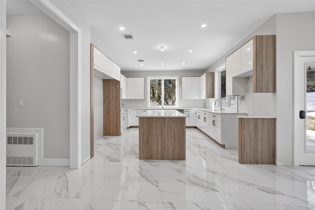 appartement à Spring Valley, État de New York, États-Unis 3 - 17148880