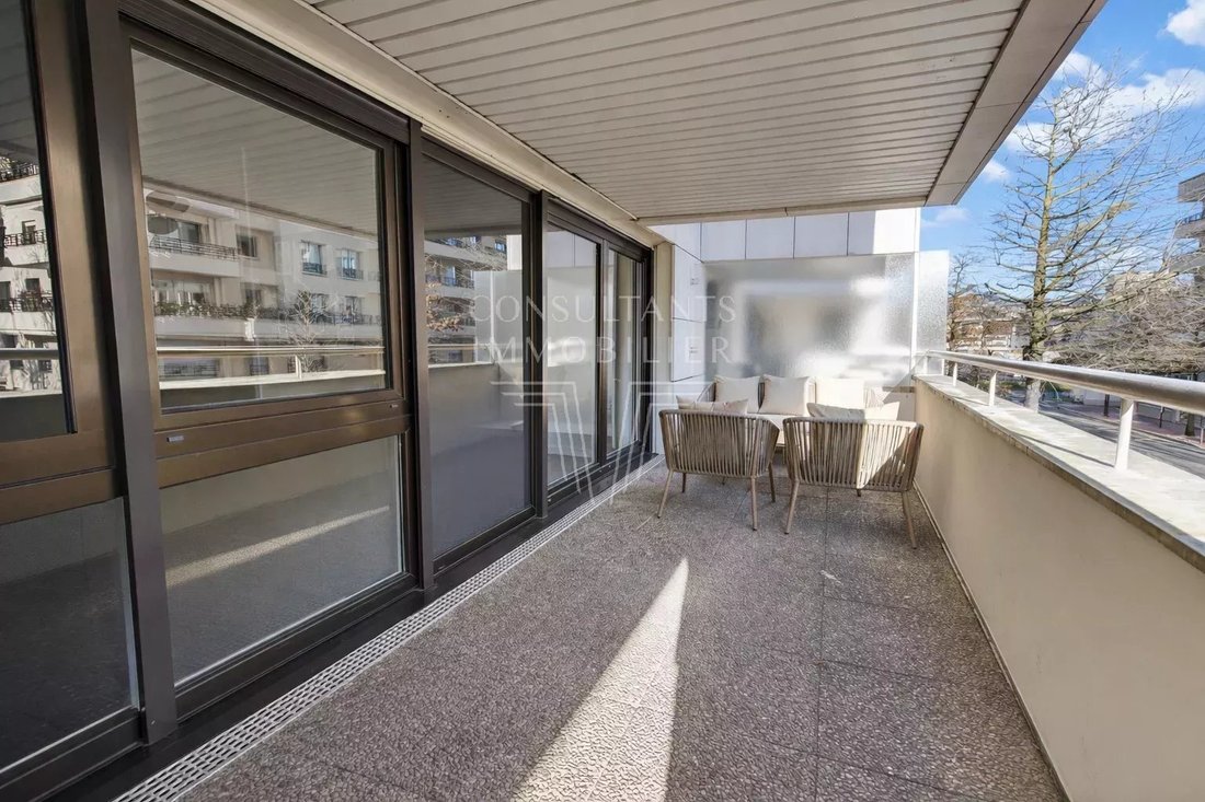 Apartment in Villiers-Cerdan, Levallois-Perret, France 3 - 17147464