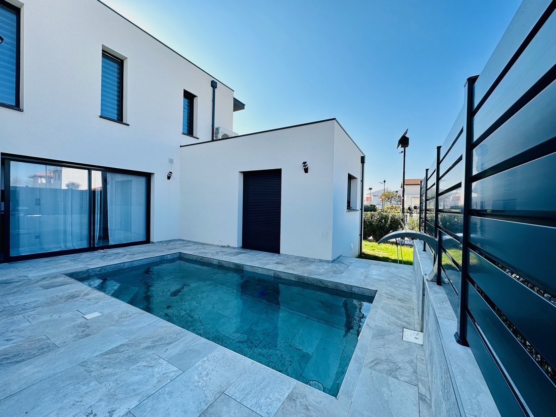 Villa in Pollestres, Occitania, France 1 - 17146866